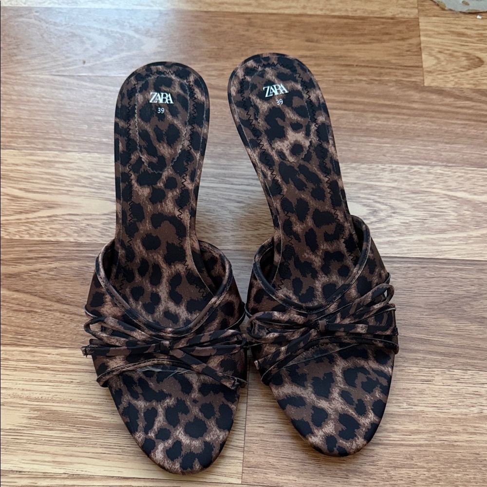 Zara Women's Brown Leopard Print Mules